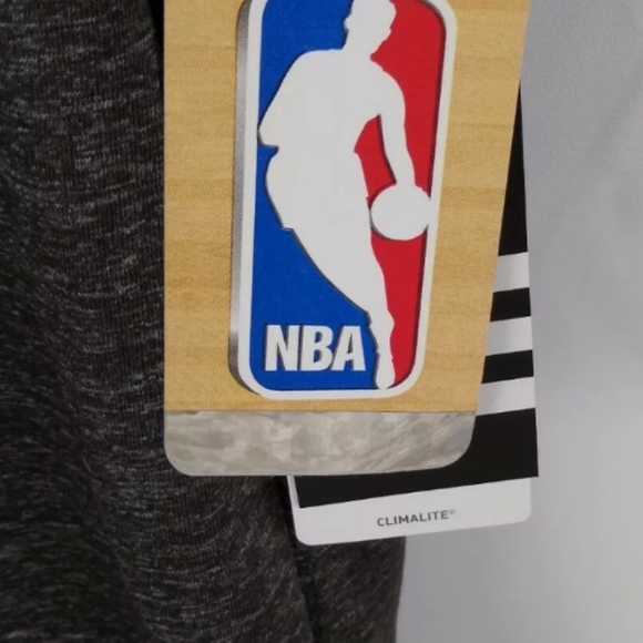 NBA Cleveland Cavaliers Adidas Climate Performance short sleeve shirt Men's XL - Picture 3 of 8